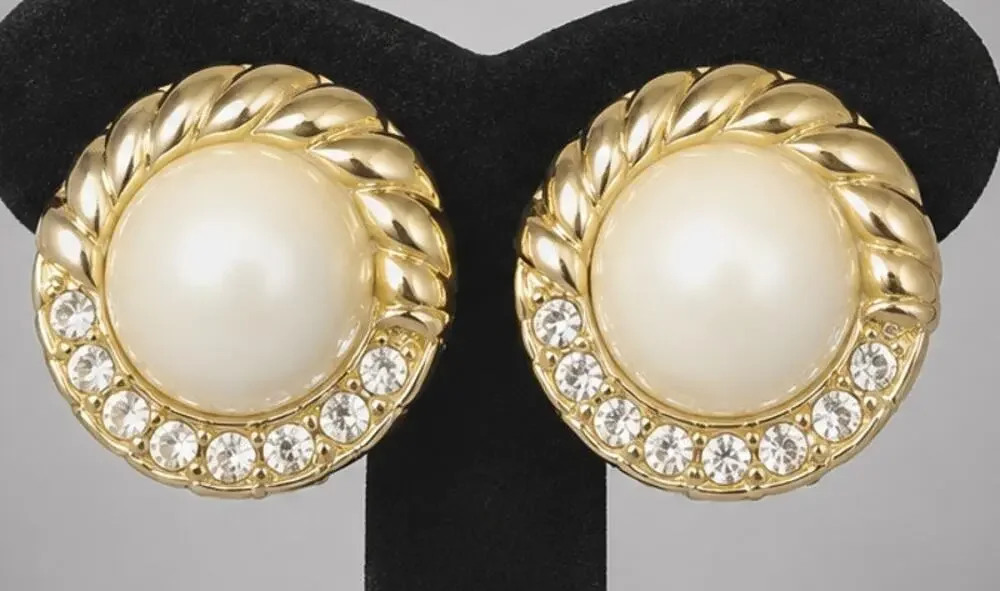 Vintage Faux Pearl & Rhinestone Round Clip-on Earrings, Gold-tone Retro wc-44